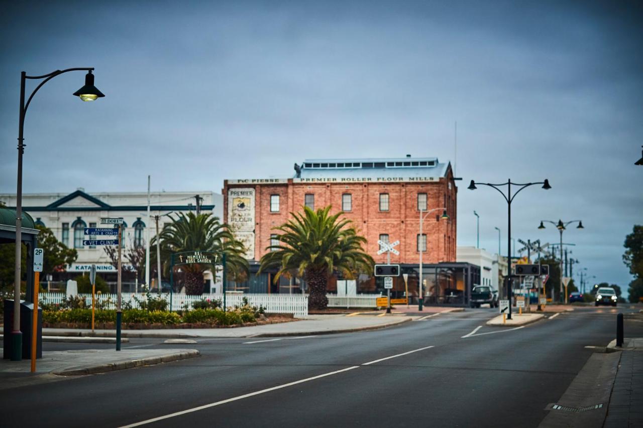 The Premier Mill Hotel Katanning エクステリア 写真